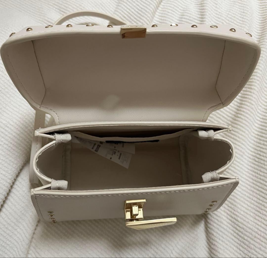 CELFORD セルフォード　リュタン　ビジュースタッズポシェット　アイボリー