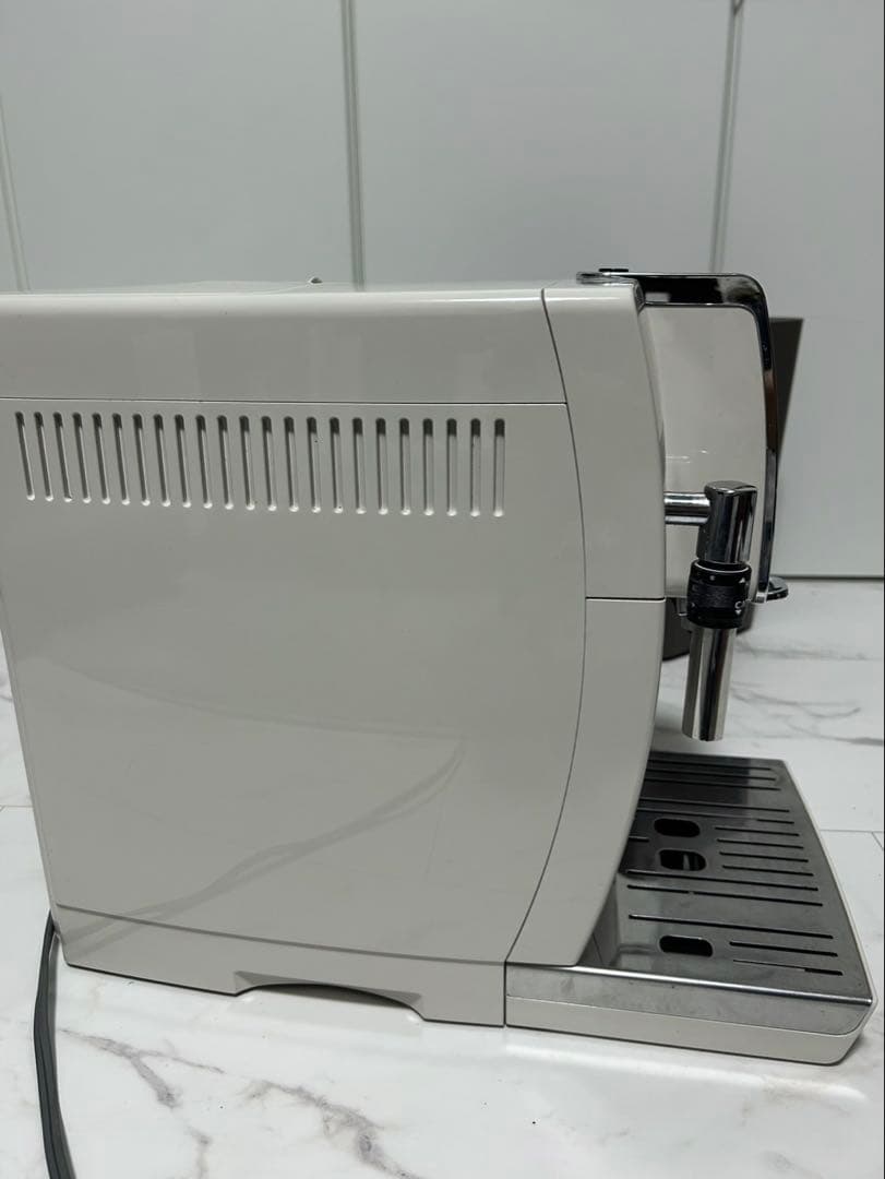 DeLonghi Dinamica　コーヒーメーカー　デロンギディナミカ