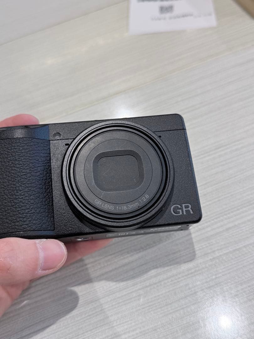 RICOH GR III コンパクトデジタルカメラ　フラッシュと多数おまけ