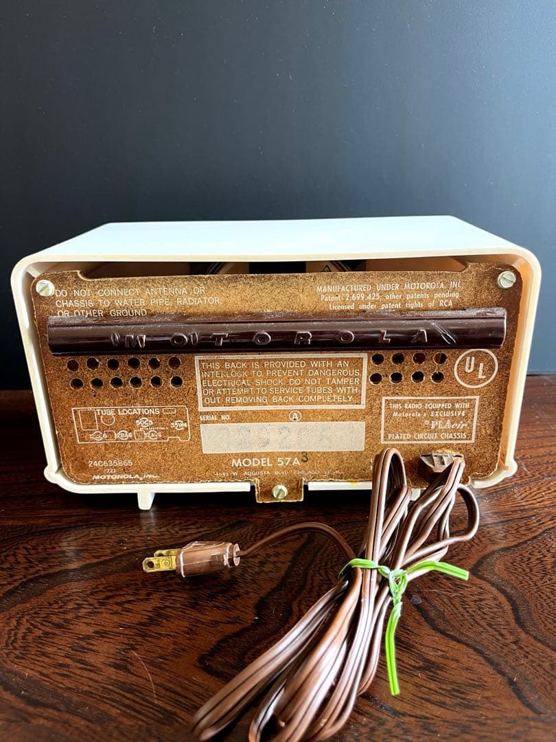 MOTOROLA 真空管ラジオ ホワイト57A アメリカ製