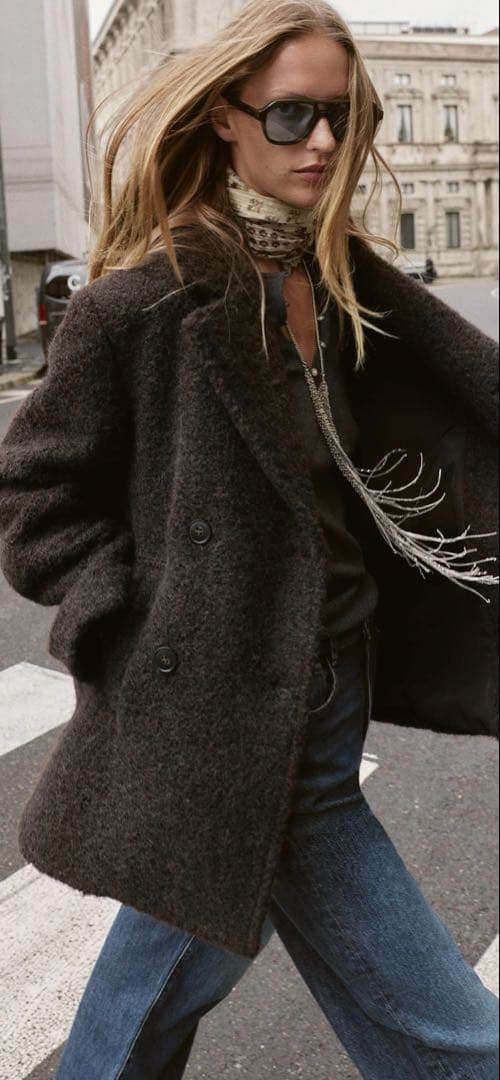 タグ付き新品　ZARAのブークレダブルブレストミディ丈コート★XLサイズ