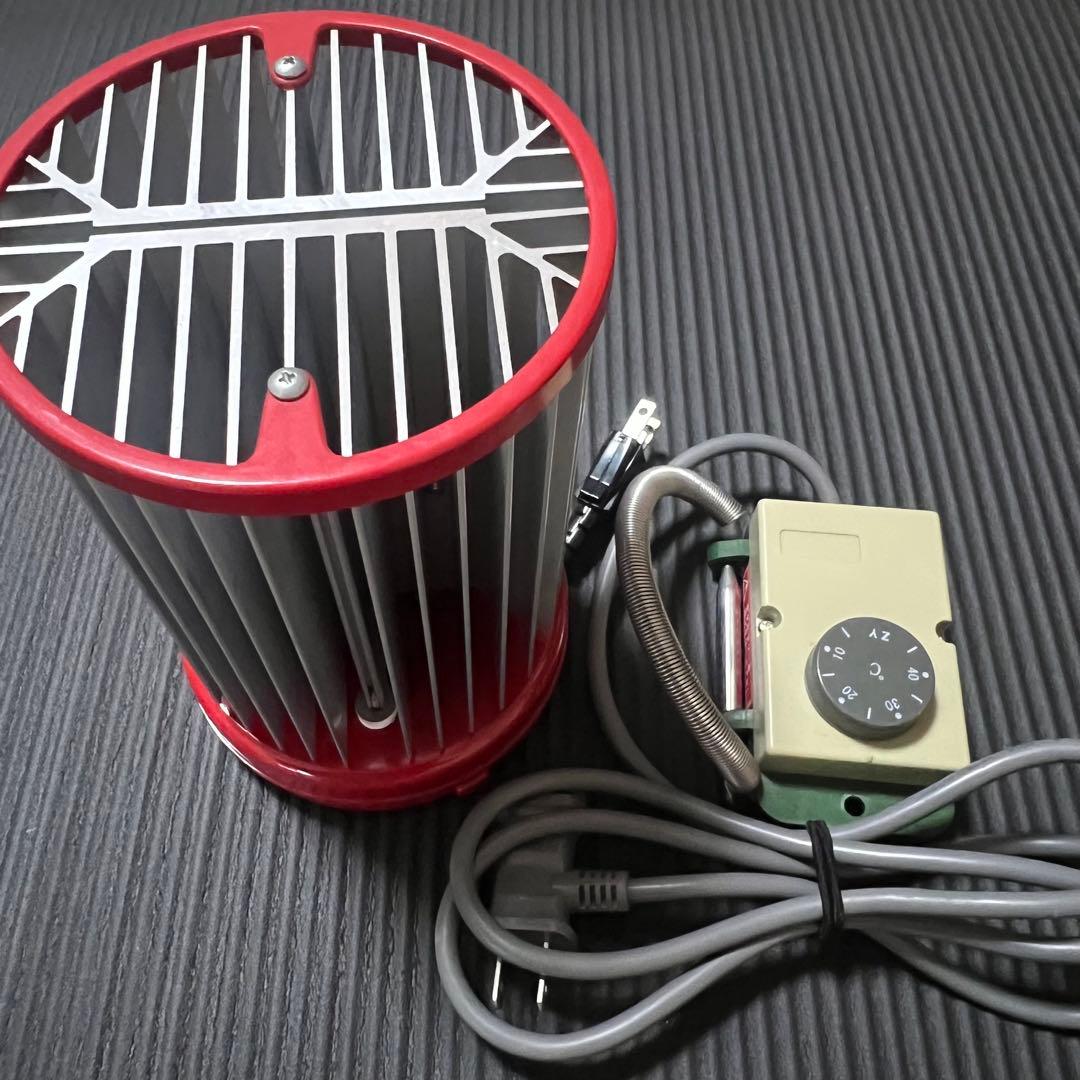 赤いパネルヒーター NS 250 100V 250W