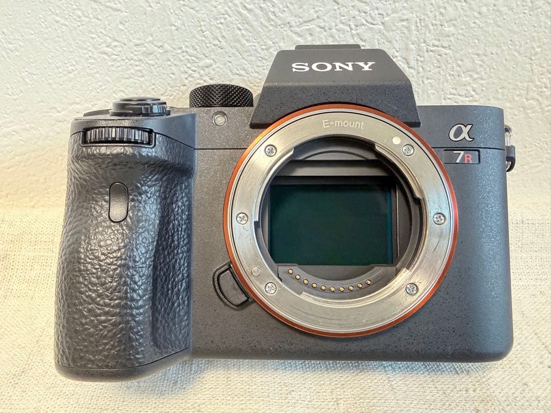 【極美品】Sony α7R III ミラーレス一眼