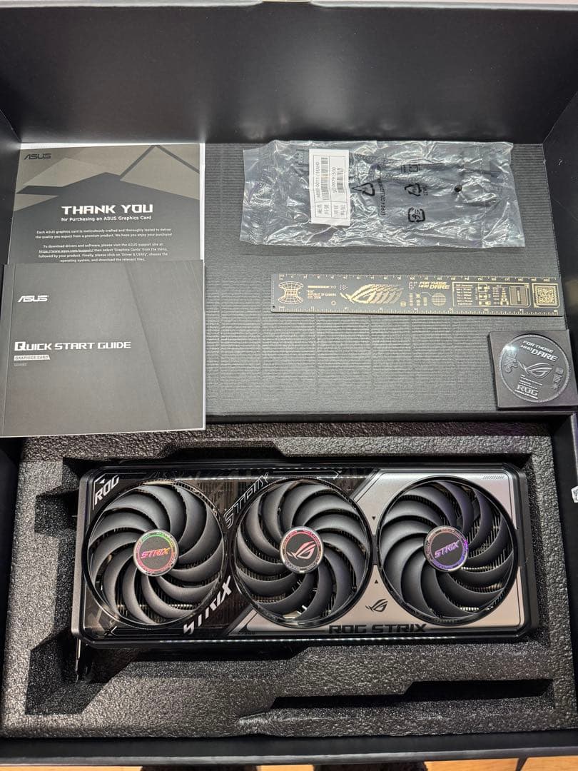 値段限定ASUS ROG STRIX RTX5070 OC 12GB GDDR7