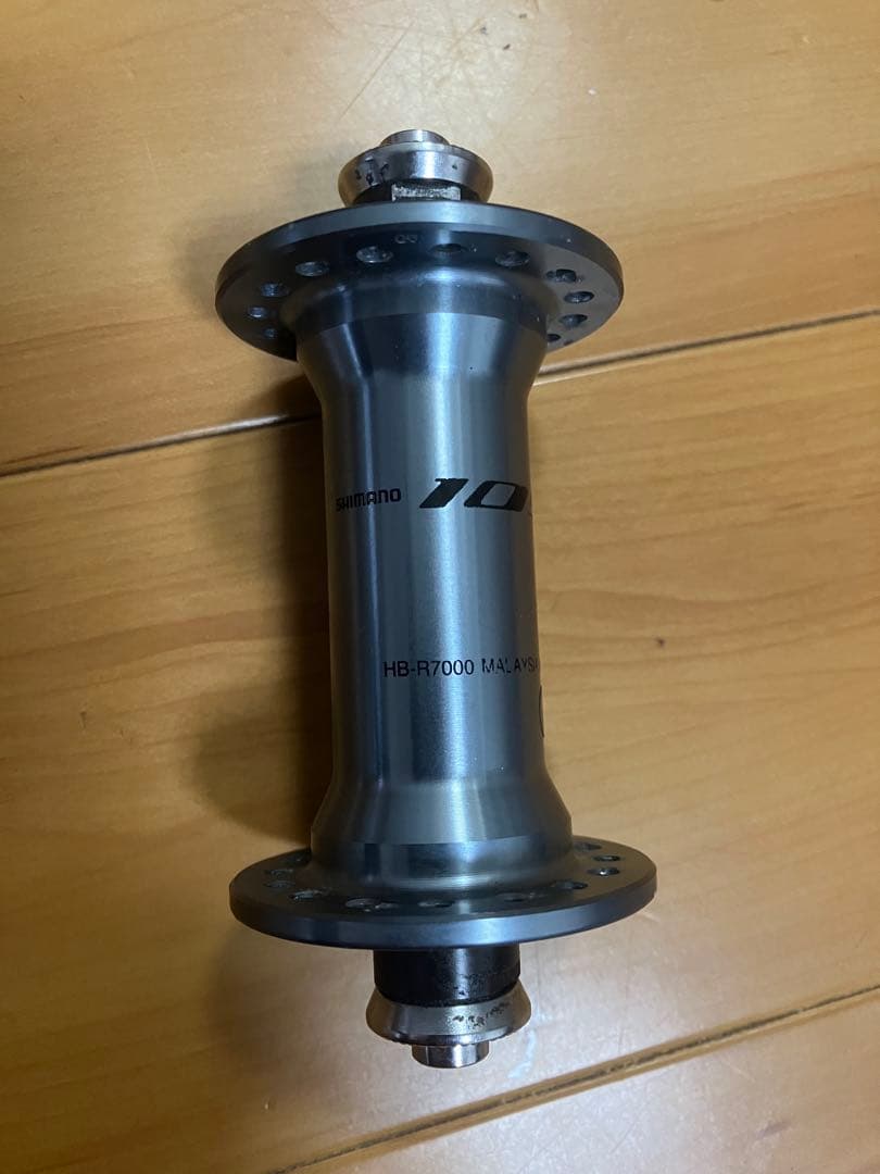 【最終値下げ】シマノ R7000系105 11速リムブレーキ用ハブ 32H