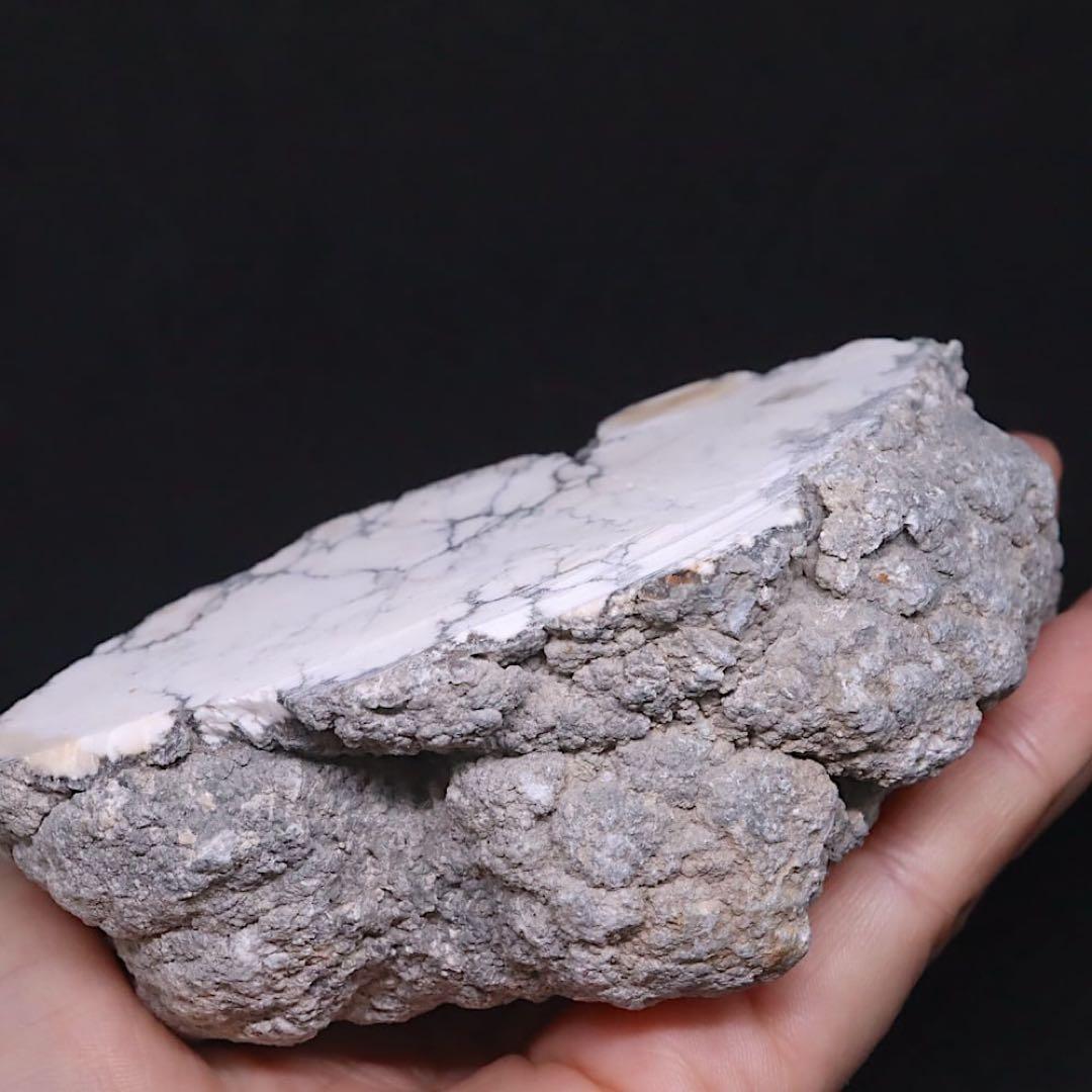 大きい！ハウライト 463.2g HWT033 原石 鉱物　天然石パワーストーン