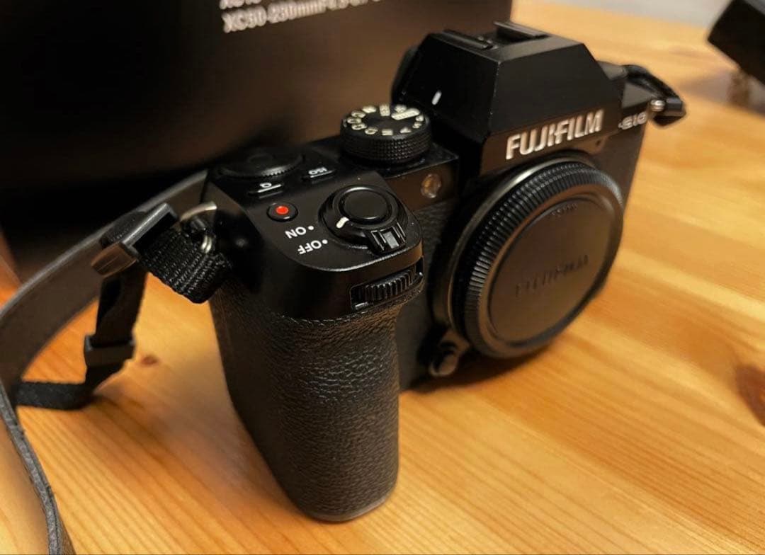 【美品】【レンズ付き】富士フイルム X-S10 XC15-45mm レンズキット