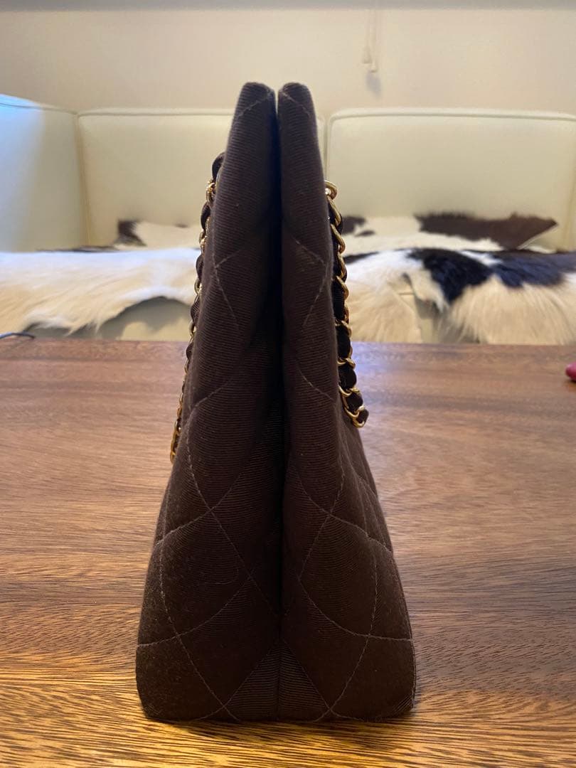 シャネル　キルティングバッグ　こげちゃ色