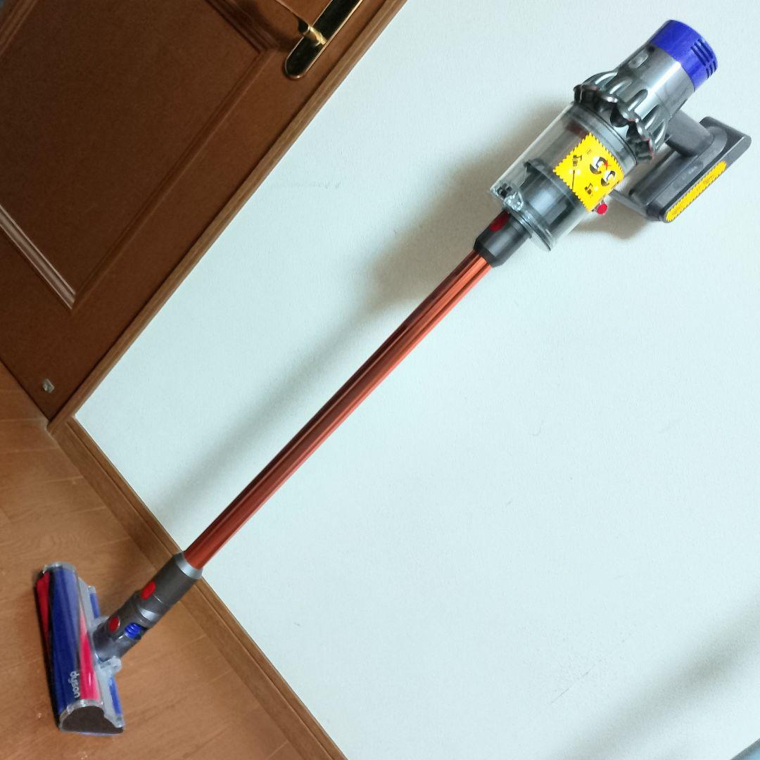 Dyson　Cyclone V10 fluffy　サイクロン掃除機　スタンド付き