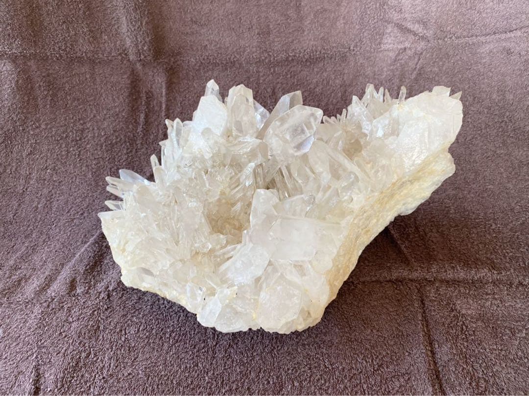 重量11.5kgブラジル産特大水晶クラスター