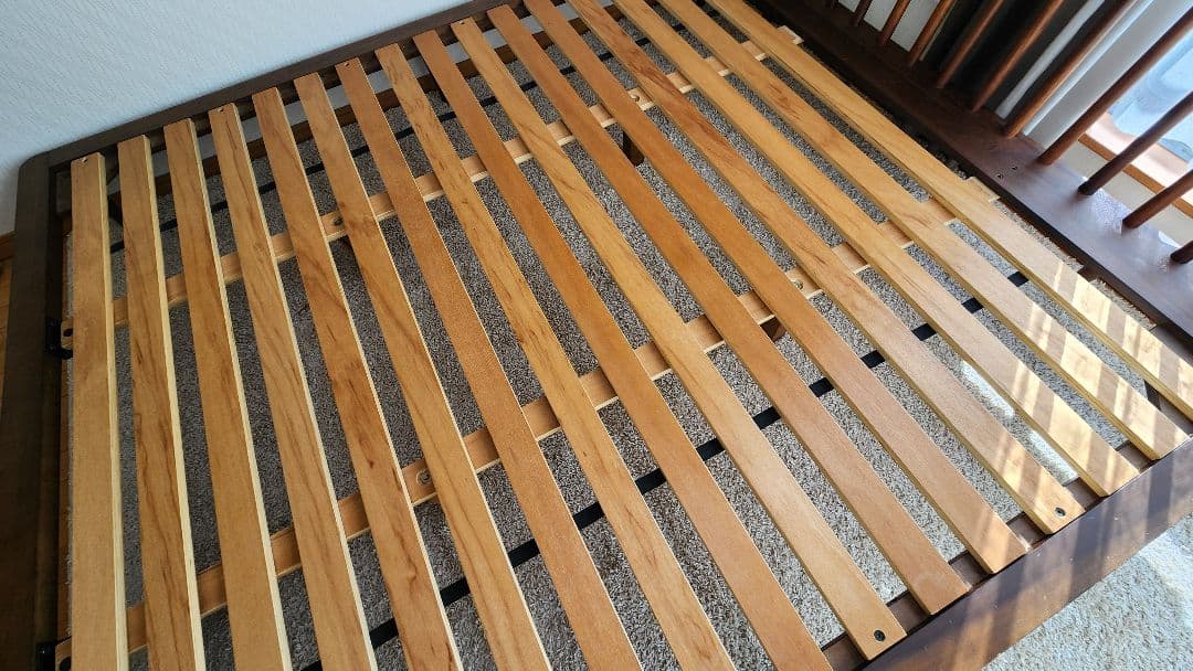 ​【ニトリ】クイーンサイズ 木製ベッドフレーム　メラク