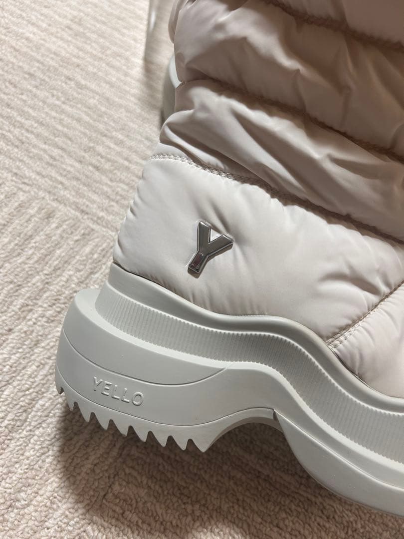 専用 YELLO ホワイト ダウンブーツ 厚底