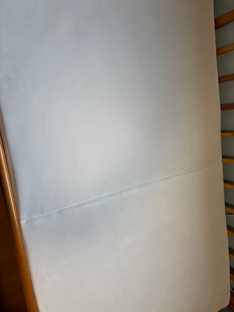 マットレス付き　ベビーベッド　内寸120×70 木製