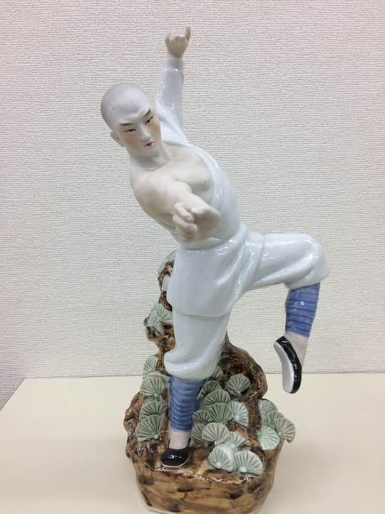 俳優リーレンチェンmodel置物