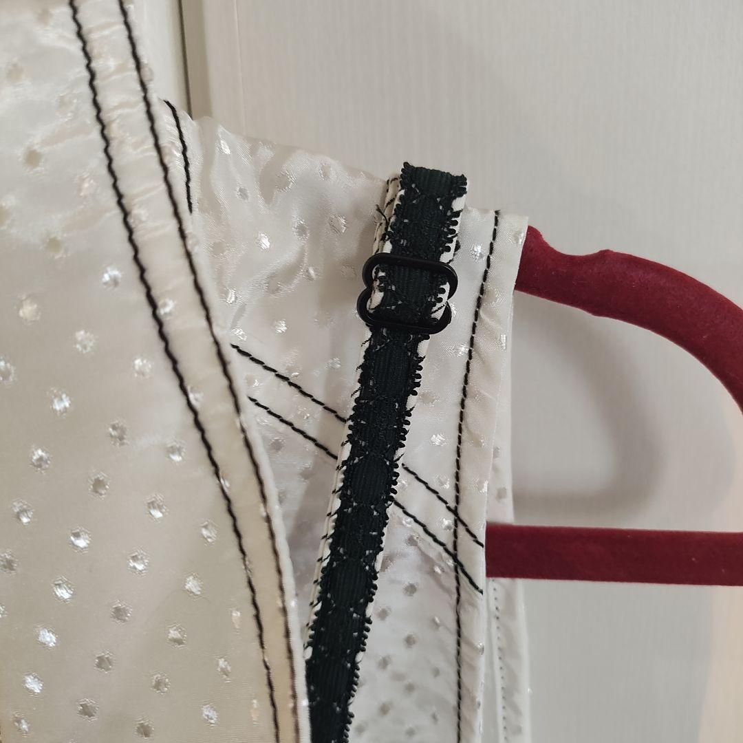 ALGONQUINS ノースリーブホワイトワンピース フリル付き