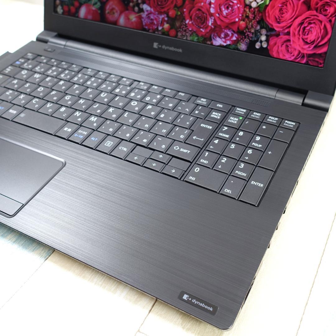 極美品で神速の２０２１年モデル✨１１世代コアｉ５に超高速ＳＳＤ＆大容量メモリ搭載