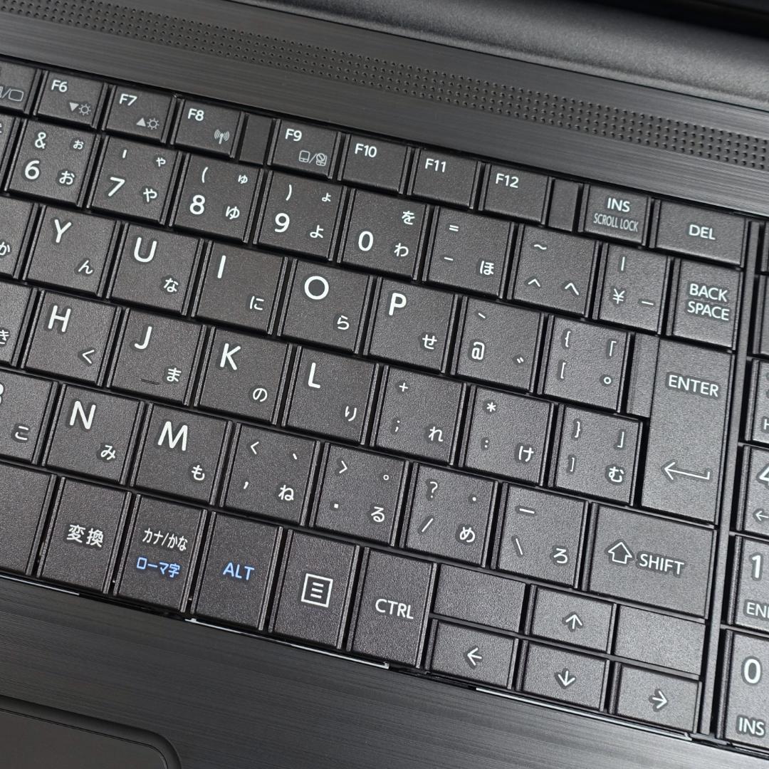 極美品で神速の２０２１年モデル✨１１世代コアｉ５に超高速ＳＳＤ＆大容量メモリ搭載