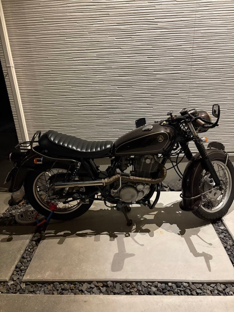 SR400 アップマフラー　フルエキ　ワンオフ ヤスリン