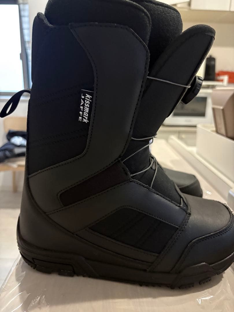 ブラック スノーボードブーツ ボアシステム