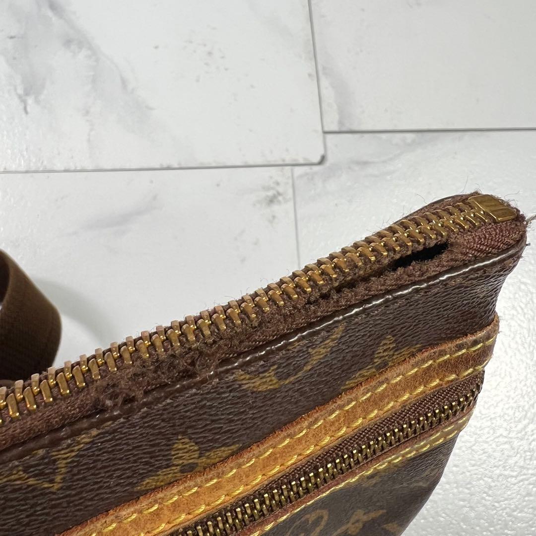 ルイヴィトン モノグラム ポシェット ボスフォール ショルダー