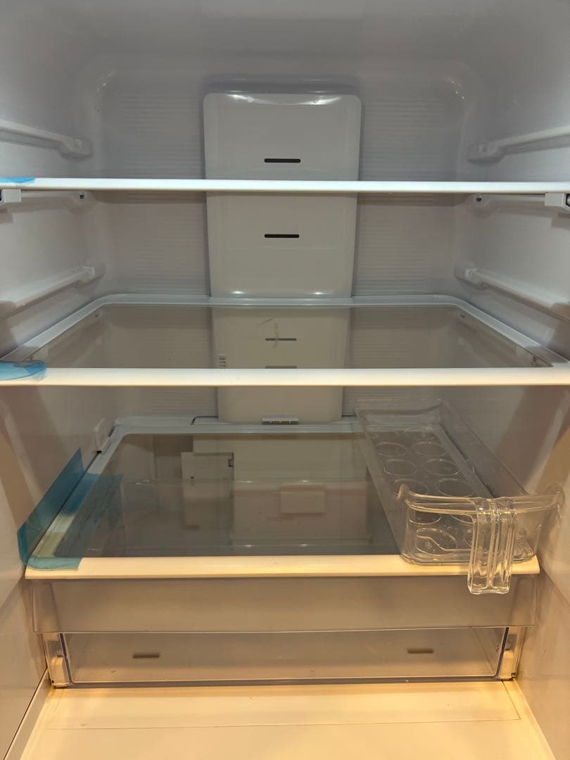 2022年製　実質使用1年　日立冷蔵庫265L 3ドア　R-27SV