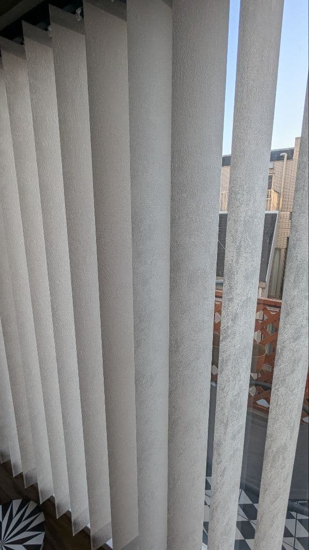 ニチベイ アルペジオ バーチカルブラインド、レールなし／スラットのみ、29枚