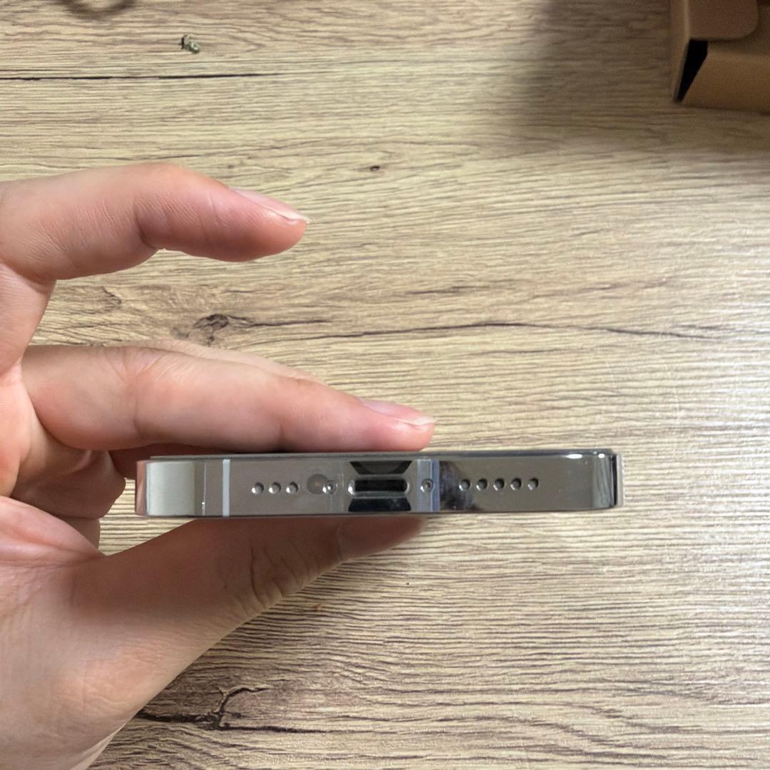 iPhone 14 Pro シルバー　256GB 箱あり