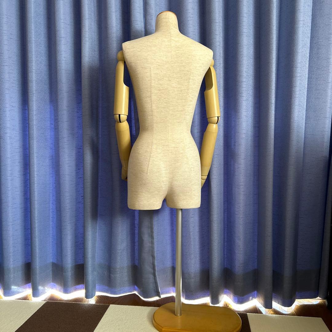 トルソー　可動式ベージュフルボディマネキン　アーム付き