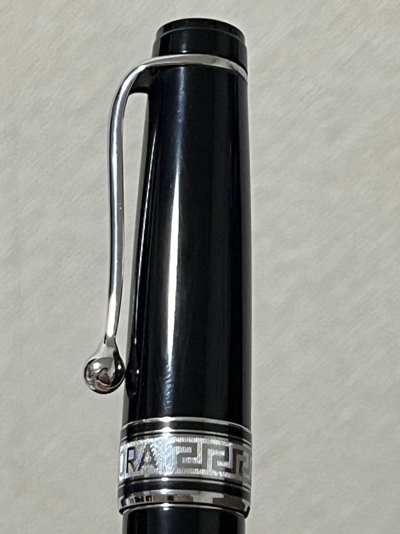 AURORA オプティマ 万年筆 14金ペン先 M 黒