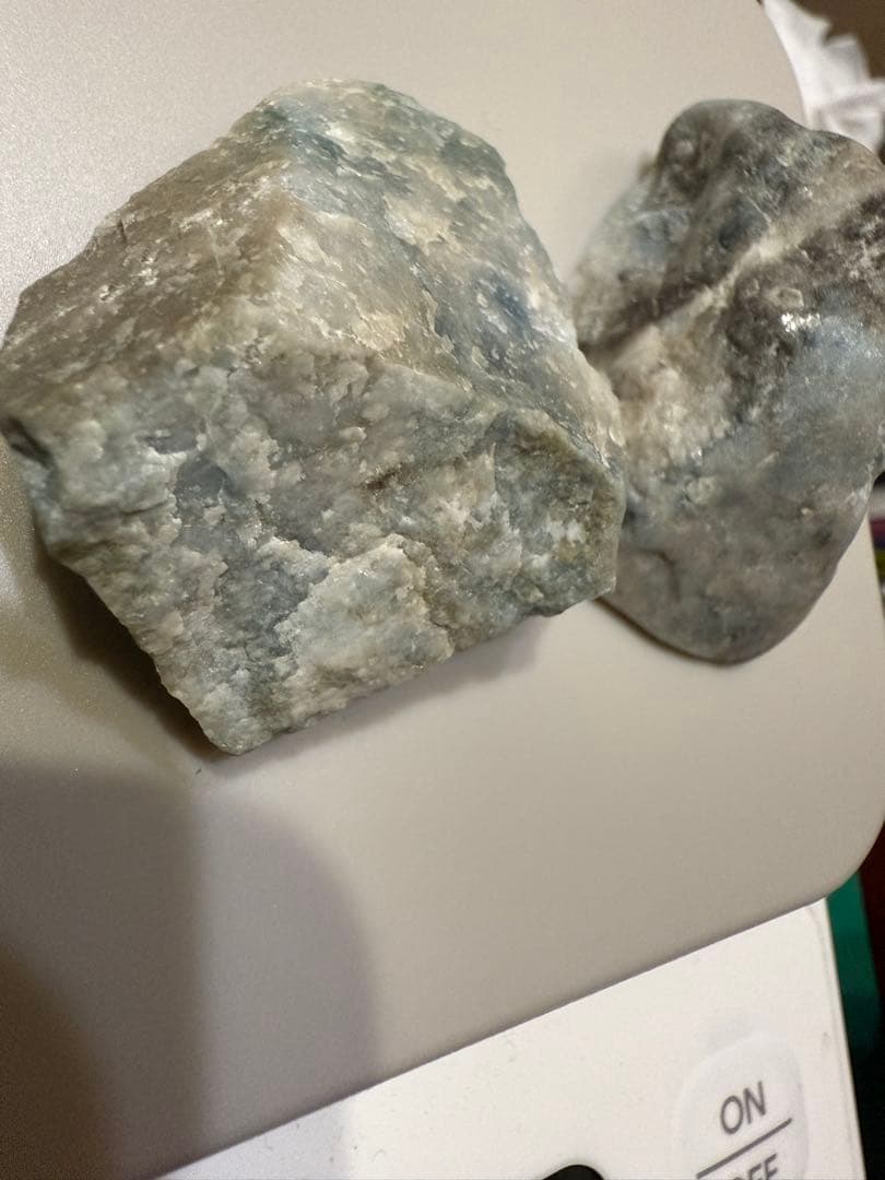 糸魚川翡翠‼️コン沢産地‼️素晴らしい原石２つ‼️計１０６.３g‼️破格出品‼️希少価値‼️
