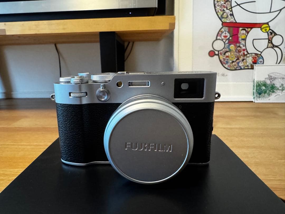 フジフイルム X100VI 【2か国語対応】/シルバー