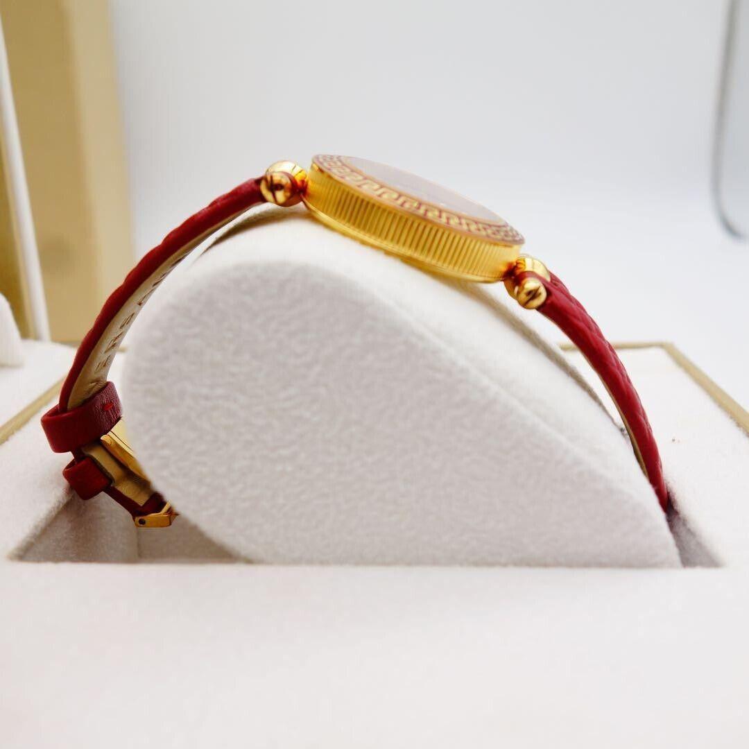 ヴェルサーチ 女性用　腕時計、Microvanitas Red 箱と証明書付き