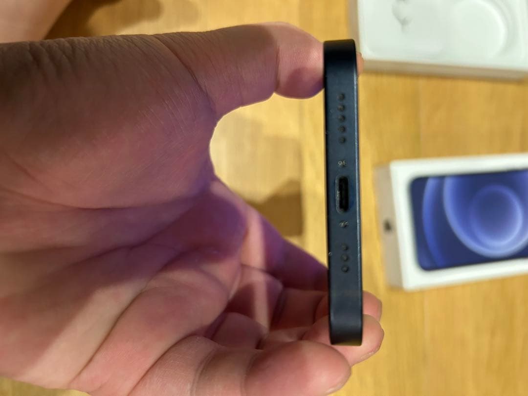 美品　Apple iPhone 12 ブラック 本体　SIMフリー