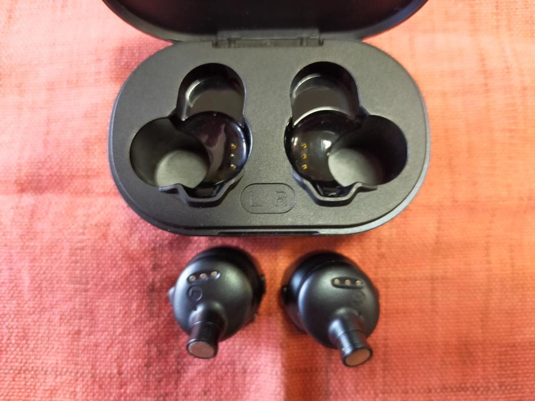 FIIO FW5 Bluetooth ワイヤレスイヤホン。