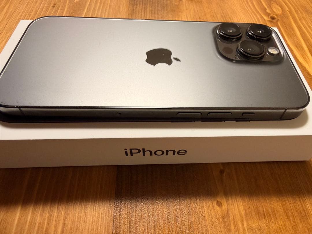 【美品】iPhone 13pro 256gb グラファイト SIMフリー