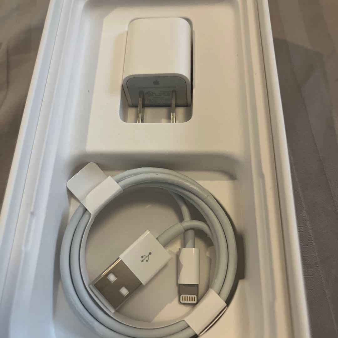 Apple iPhone SE 128GB SIMフリー レッド