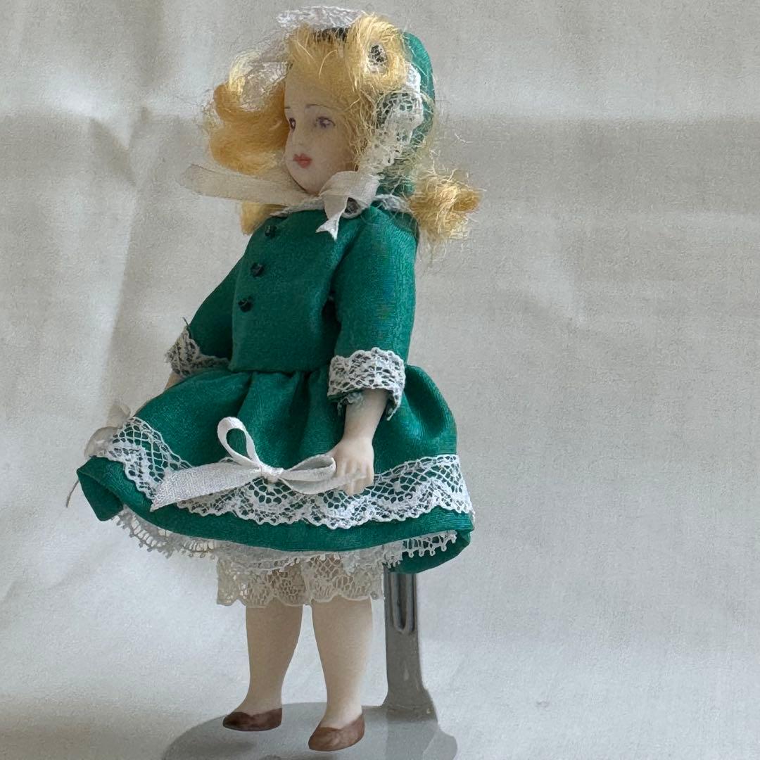 ミニチュアビスクドール　ミニョネット　身長11cm