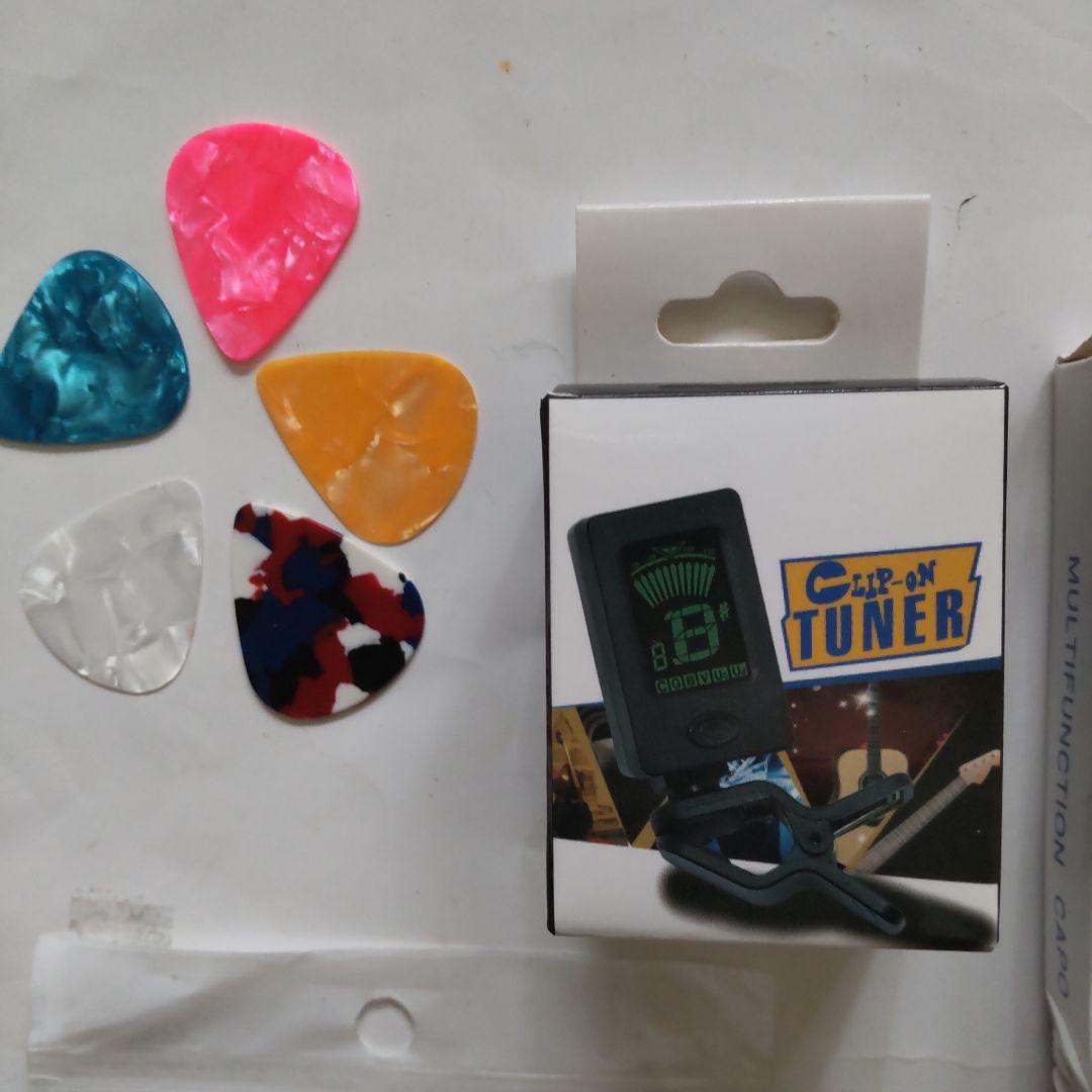 新品！ カッタウェイデザイン 白いアコースティックギター