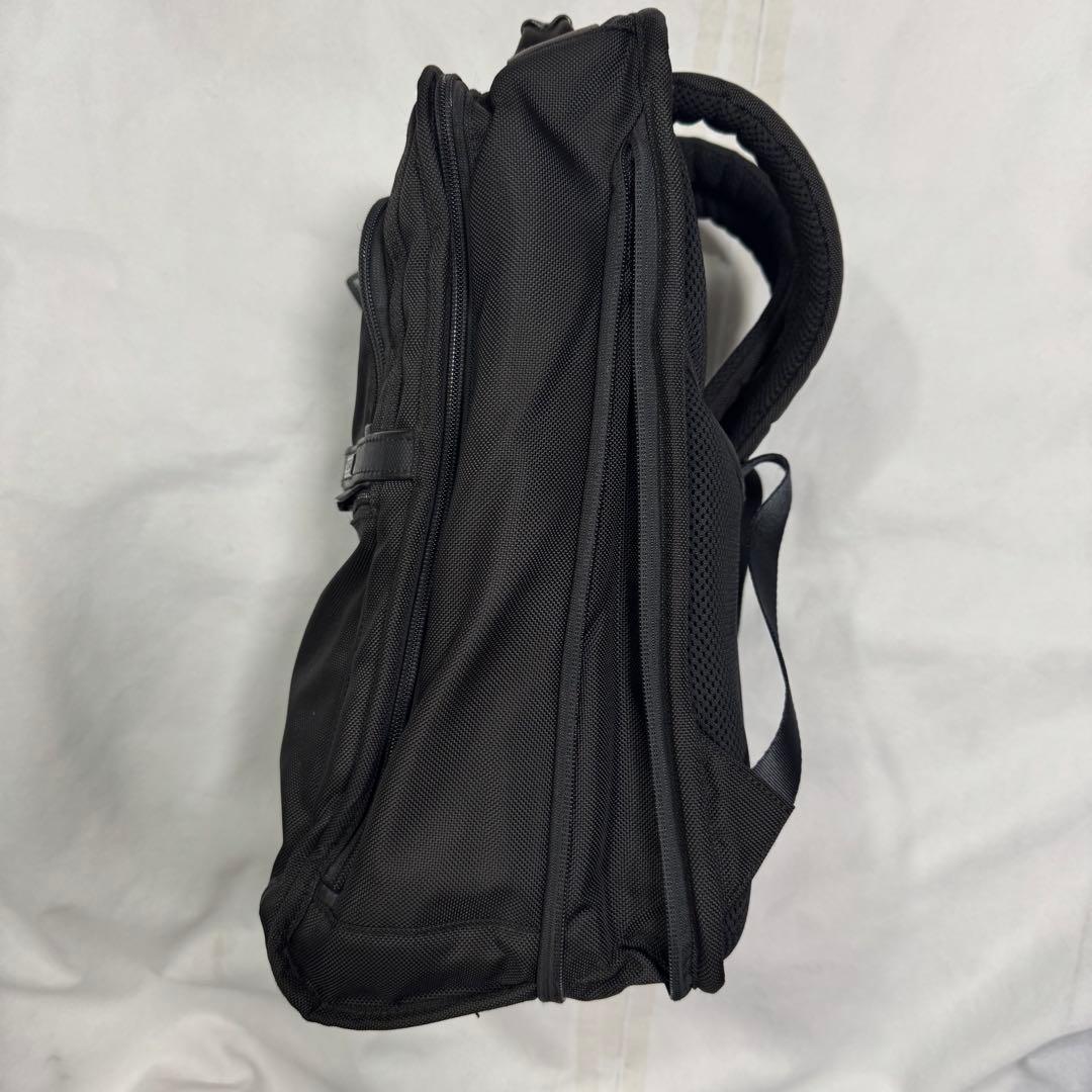 トゥミ スリム エクスパンダブル ブリーフ パック ブラック TUMI リュック