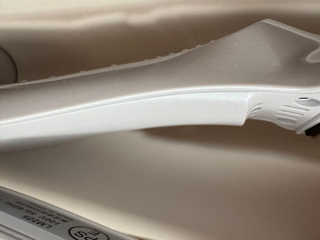 KINUJO ストレートヘアアイロン ホワイト　LM225