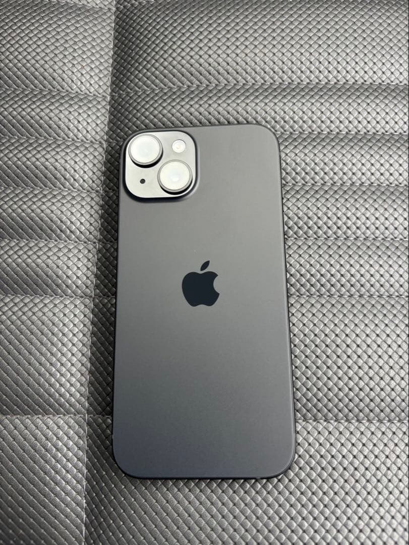 Apple iPhone 15ミッドナイト 本体