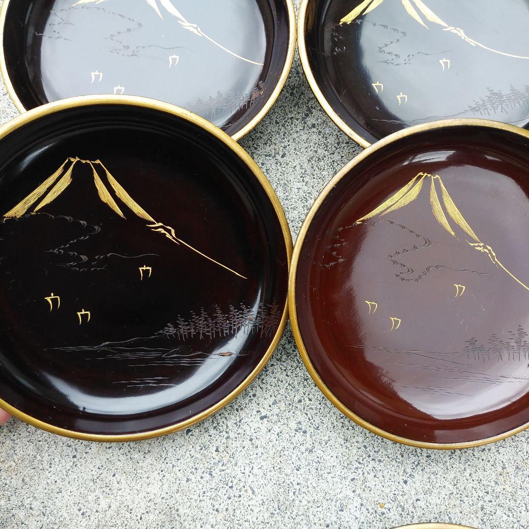 今百　富士模様　四拾人前?　木皿　盃　?　20セット　赤×8　黒Ｘ12　銘々皿