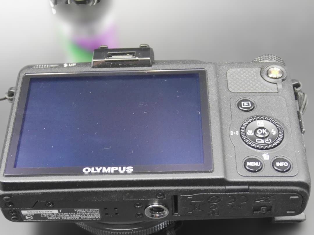 中古美品　OLYMPUS XZ-1 コンパクトデジカメ