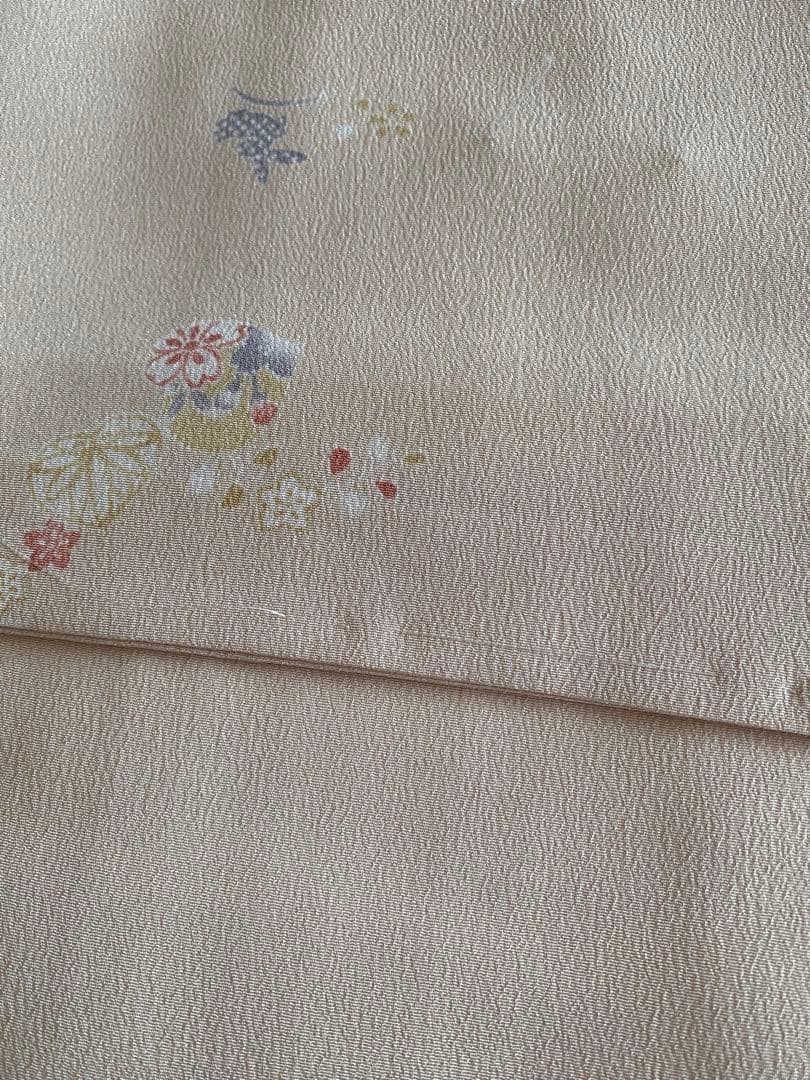 【未使用】東レ シルック単衣小紋 飛び柄 うさぎと葵 淡色 正絹風 洗える着物