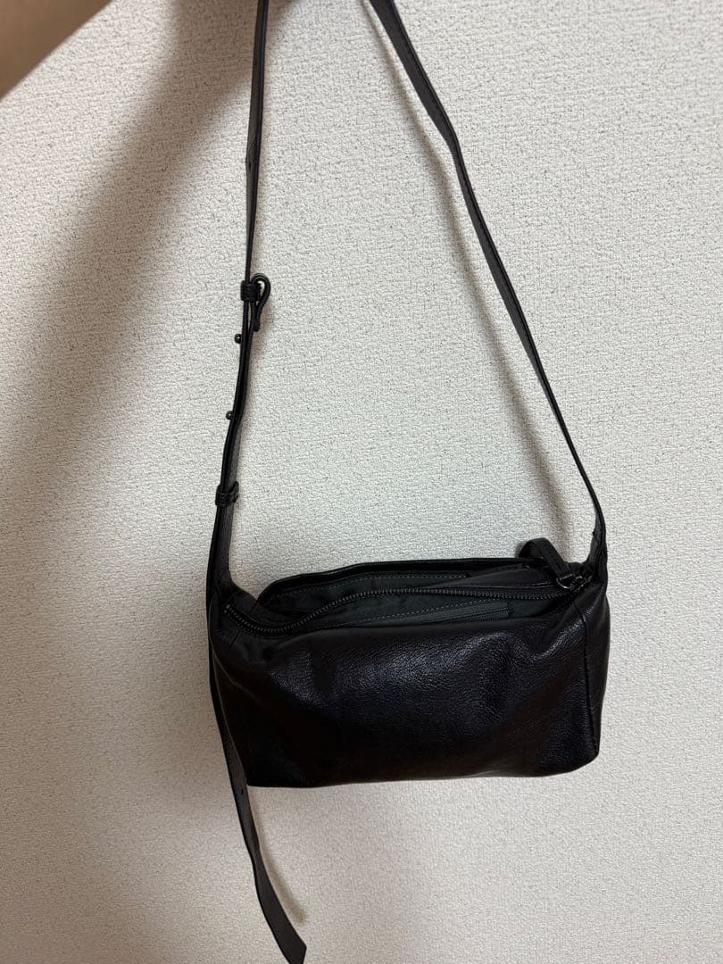 イアパピヨネ ボックスショルダーバッグ