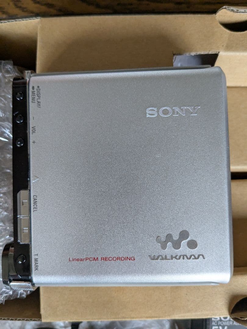 未使用級★SONY Hi-MD MZ-RH1　MDウォークマン　WALKMAN
