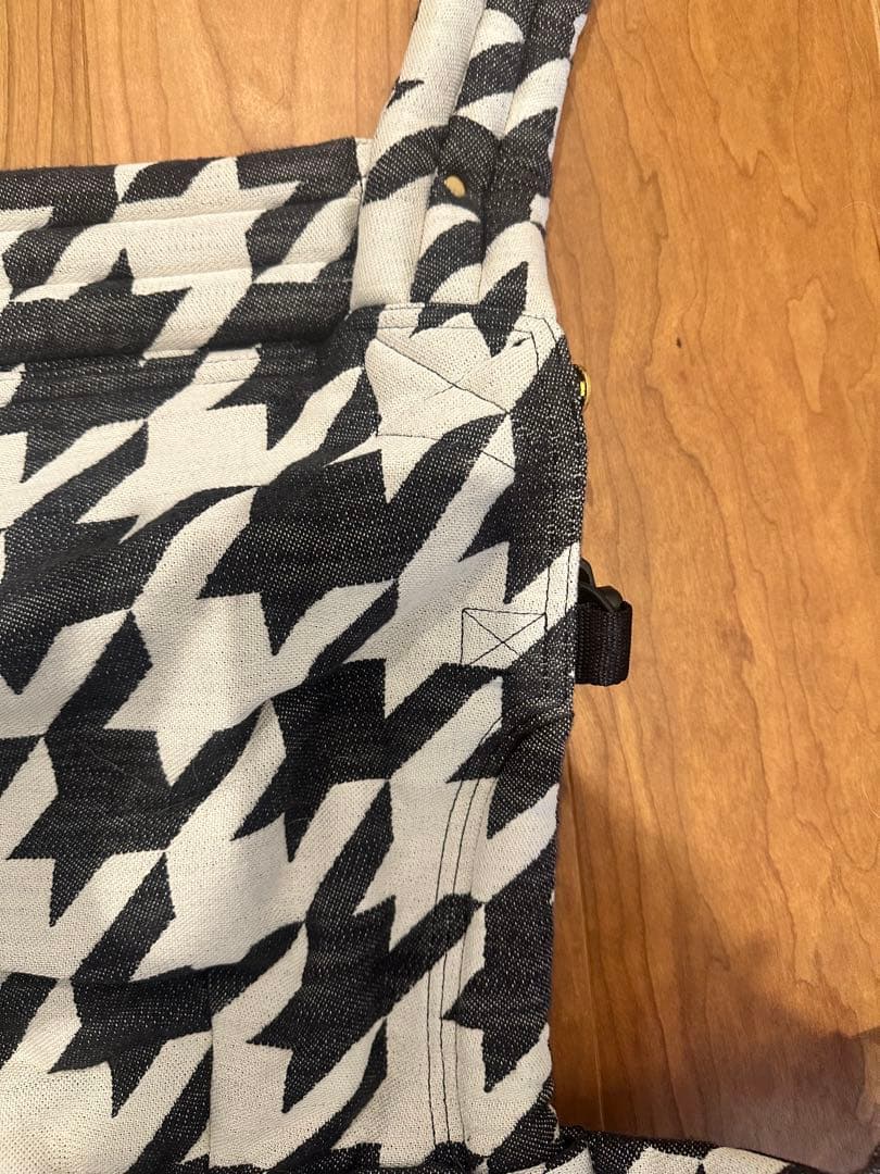 artipoppe 抱っこ紐 Zeitgeist Baby Tweed BW