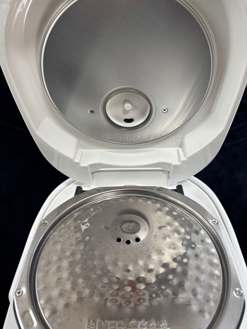 極め炊き　象印　IH炊飯器 5合炊き NW-VE10 (2023年製)