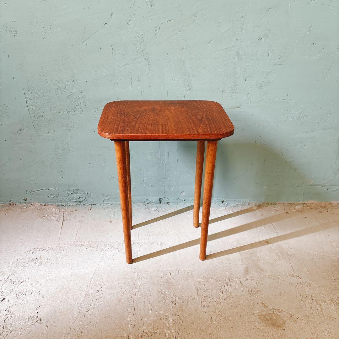 デンマーク　チーク材　サイドテーブル　北欧家具　北欧ビンテージ