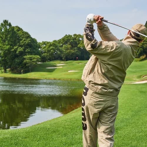 renoma ビッグロゴナイロンジャケット　Mサイズ　ベージュ